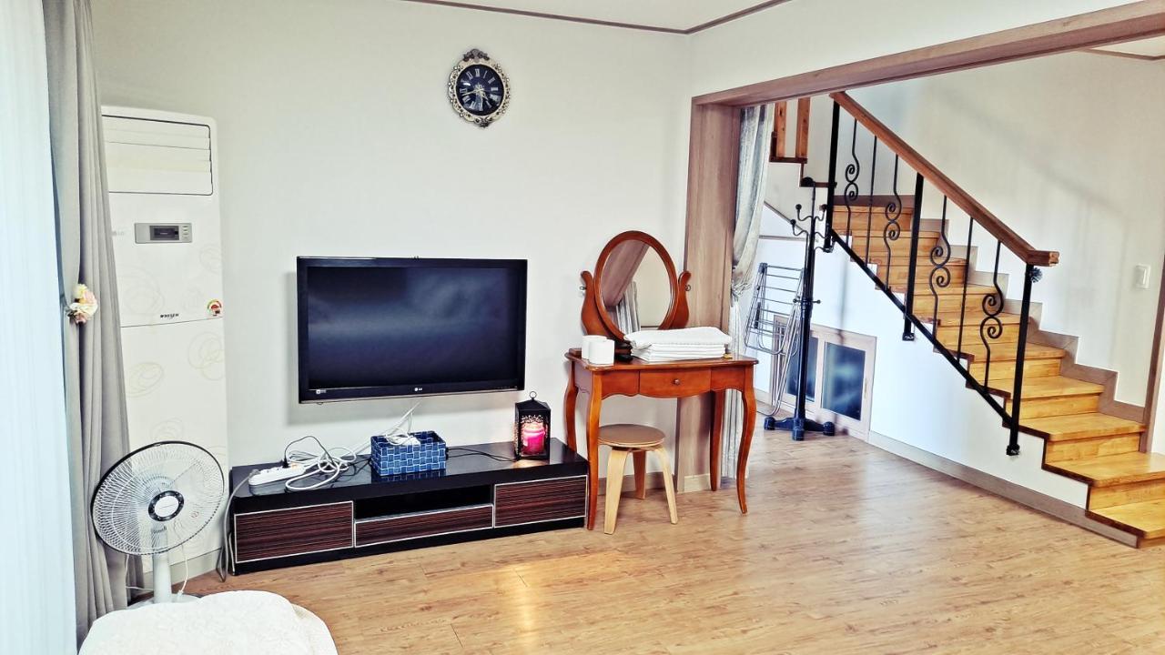 Jeju Gillime Pension Exterior photo